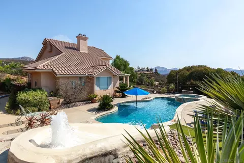 2235 Camino Del Vecino, Alpine, CA 91901