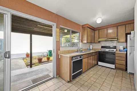 3684 Cliff Way, Oceanside, CA 92056 photo 9