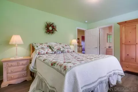 Bedroom - 2231 Creekview Ln, Fallbrook, CA 92028 photo 8 of 12