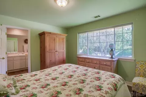 Bedroom - 2231 Creekview Ln, Fallbrook, CA 92028 photo 7 of 12