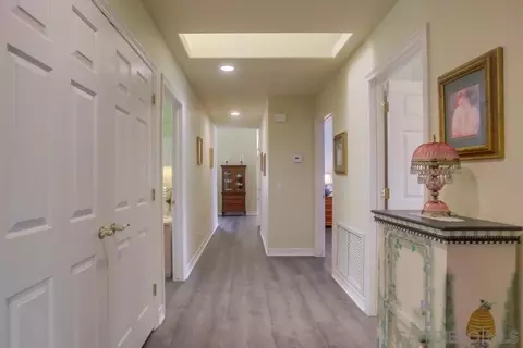 Entry Way - 2231 Creekview Ln, Fallbrook, CA 92028 photo 4 of 4