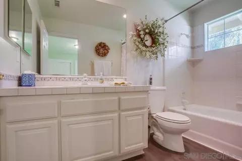 Bath - 2231 Creekview Ln, Fallbrook, CA 92028 photo 7 of 9
