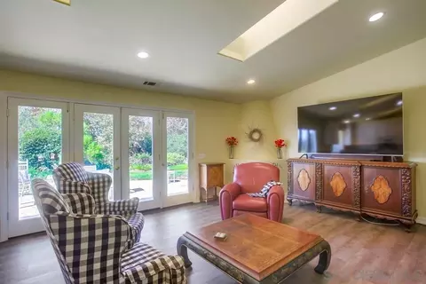 Living - 2231 Creekview Ln, Fallbrook, CA 92028 photo 5 of 5