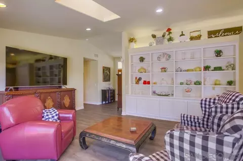 Living - 2231 Creekview Ln, Fallbrook, CA 92028 photo 4 of 5