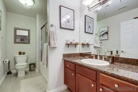Bath - 1434 Marshall Rd #11, Alpine, CA 91901 photo 3 of 4