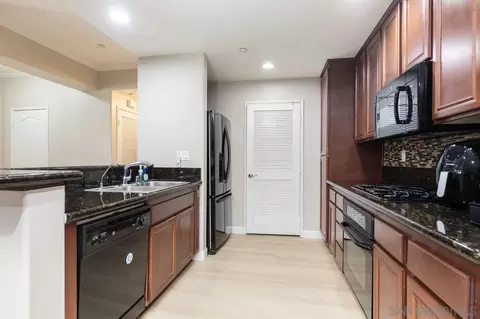Kitchen - 88 Via Sovana, Santee, CA 92071 photo 2 of 2