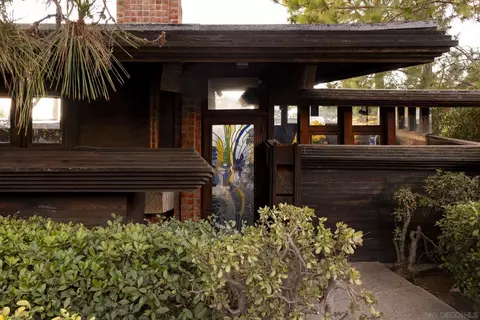 5820 Madra Ave, San Diego, CA 92120