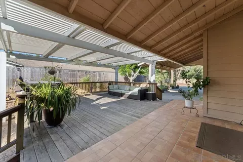 Exterior - 1522 Ranchwood Ln, Fallbrook, CA 92028 photo 6 of 15