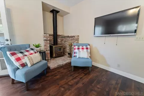 Living - 1522 Ranchwood Ln, Fallbrook, CA 92028 photo 3 of 3