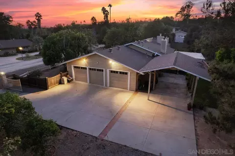 Exterior - 1522 Ranchwood Ln, Fallbrook, CA 92028 photo 7 of 15