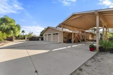 Exterior - 1522 Ranchwood Ln, Fallbrook, CA 92028 photo 8 of 15