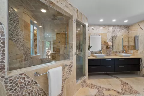 Bath - 9909 Lemon Ave, La Mesa, CA 91941 photo 3 of 7
