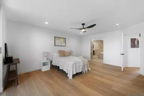 Bedroom - 9909 Lemon Ave, La Mesa, CA 91941 photo 3 of 6