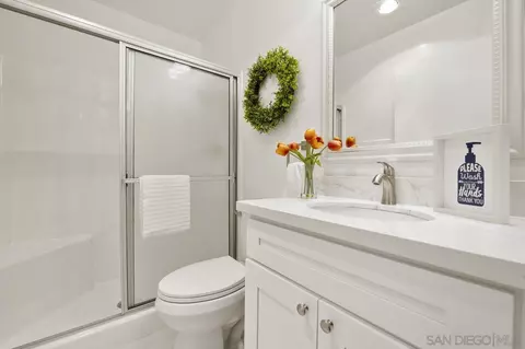 Bath - 1720 Kellington Pl, Encinitas, CA 92024 photo 2 of 2