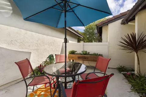 Exterior - 1720 Kellington Pl, Encinitas, CA 92024 photo 3 of 10