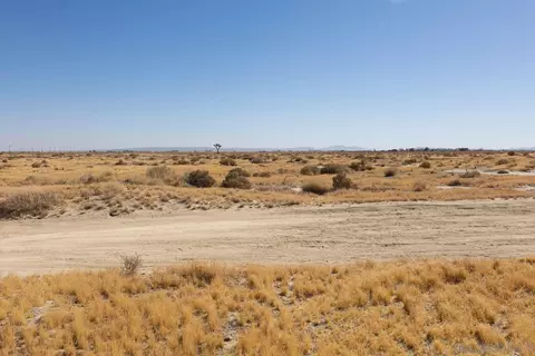0 Ave E8 #22, Lancaster, CA 93535 photo 9