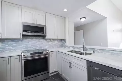 5990 Dandridge Ln #200, San Diego, CA 92115