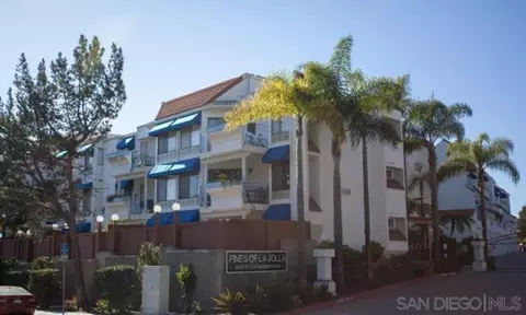 8324 Regents Rd #2N, San Diego, CA 92122