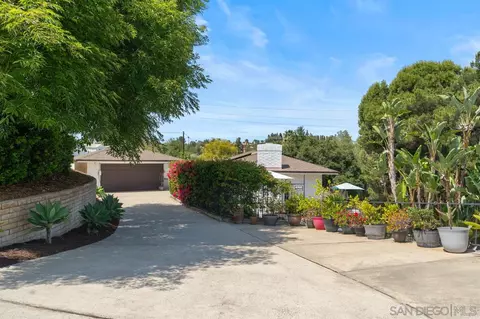 2327 Royal Crest Dr, Escondido, CA 92025 photo 40