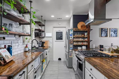 Kitchen - 8821 Bellwood, Spring Valley, CA 91977 photo 2 of 7
