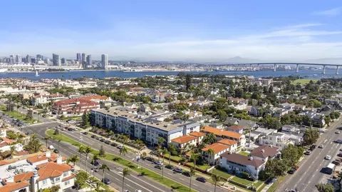 View/Area - 333 Orange Ave #8, Coronado, CA 92118 photo 4 of 8