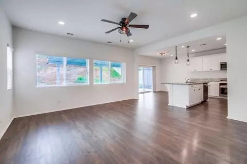 Living - 334 Campolina Ct, Fallbrook, CA 92028 photo 1 of 4