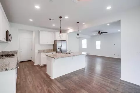 Living - 334 Campolina Ct, Fallbrook, CA 92028 photo 4 of 4