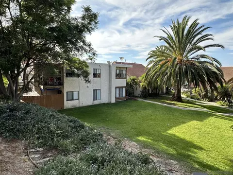 Exterior - 104 Avenida Las Brisas, Oceanside, CA 92057 photo 7 of 8