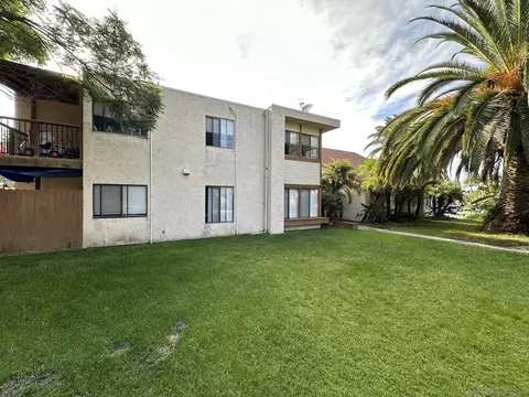 Exterior - 104 Avenida Las Brisas, Oceanside, CA 92057 photo 6 of 8