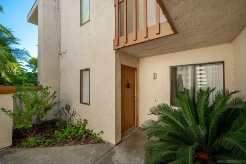 Exterior - 104 Avenida Las Brisas, Oceanside, CA 92057 photo 4 of 8