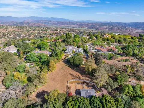 View/Area - 5 Rolling View Ln, Fallbrook, CA 92028 photo 3 of 5