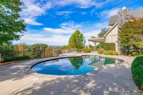 Exterior - 5 Rolling View Ln, Fallbrook, CA 92028 photo 1 of 9