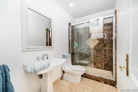 Bath - 5 Rolling View Ln, Fallbrook, CA 92028 photo 4 of 8