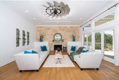 Living - 5 Rolling View Ln, Fallbrook, CA 92028 photo 6 of 6