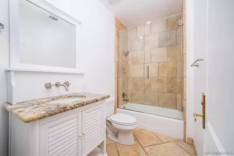 Bath - 5 Rolling View Ln, Fallbrook, CA 92028 photo 8 of 8