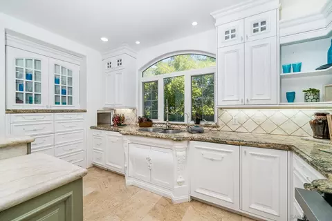 Kitchen - 5 Rolling View Ln, Fallbrook, CA 92028 photo 5 of 5