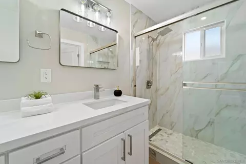 Bath - 8537 Rhone Rd, Santee, CA 92071 photo 2 of 3