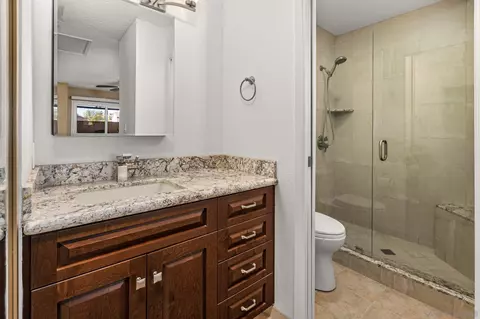 Bath - 2019 Jason Gln, Escondido, CA 92026 photo 2 of 2