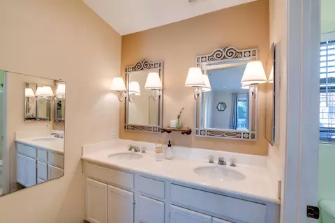 Bath - 385 Whispering Willow Dr #D, Santee, CA 92071 photo 5 of 5