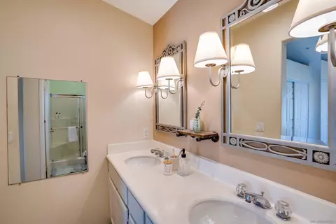 Bath - 385 Whispering Willow Dr #D, Santee, CA 92071 photo 3 of 5