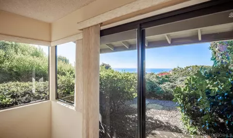 8115 Prestwick Dr, La Jolla, CA 92037 photo 10