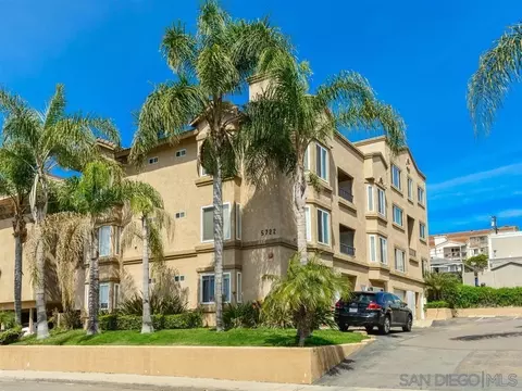 5722 Riley St #8, San Diego, CA 92110