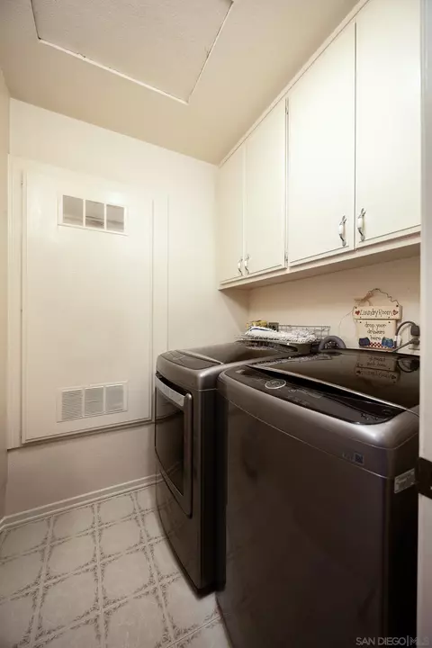 10048 Chavacan Ln, Spring Valley, CA 91977 photo 21