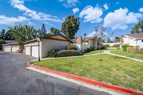 10048 Chavacan Ln, Spring Valley, CA 91977 photo 4