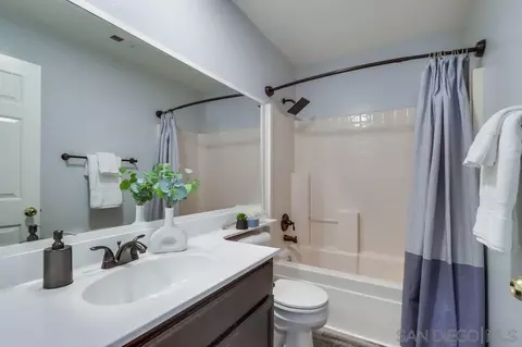 Bath - 3180 Lamar Ct, Spring Valley, CA 91977 photo 3 of 4