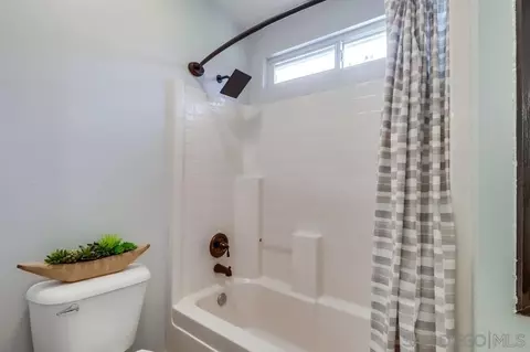 Bath - 3180 Lamar Ct, Spring Valley, CA 91977 photo 2 of 4