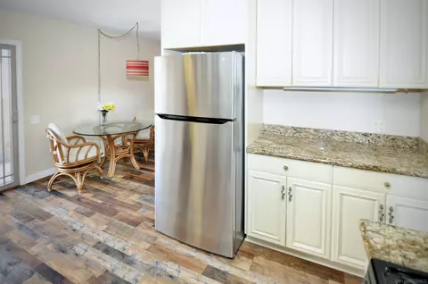 Kitchen - 14333 Lolin Ln, Poway, CA 92064 photo 5 of 6