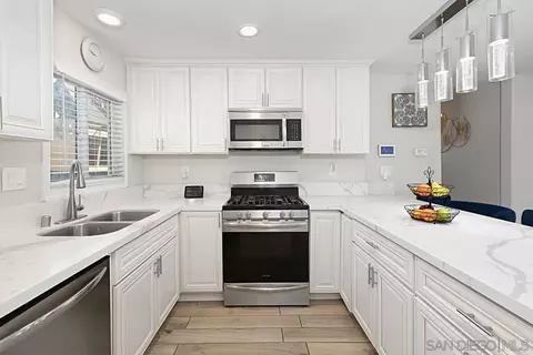 Kitchen - 1675 Tarleton St, Spring Valley, CA 91977 photo 2 of 4
