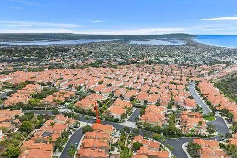 View/Area - 5705 Caminito Pulsera, La Jolla, CA 92037 photo 9 of 10