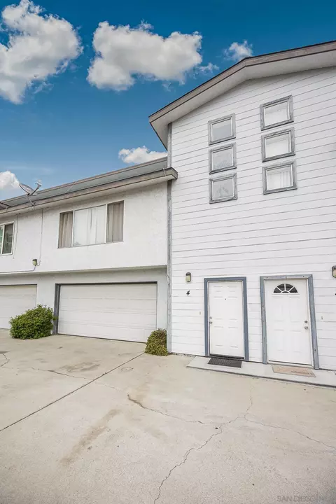 8866 Lamar St UNIT 4, Spring Valley, CA 91977 photo 4